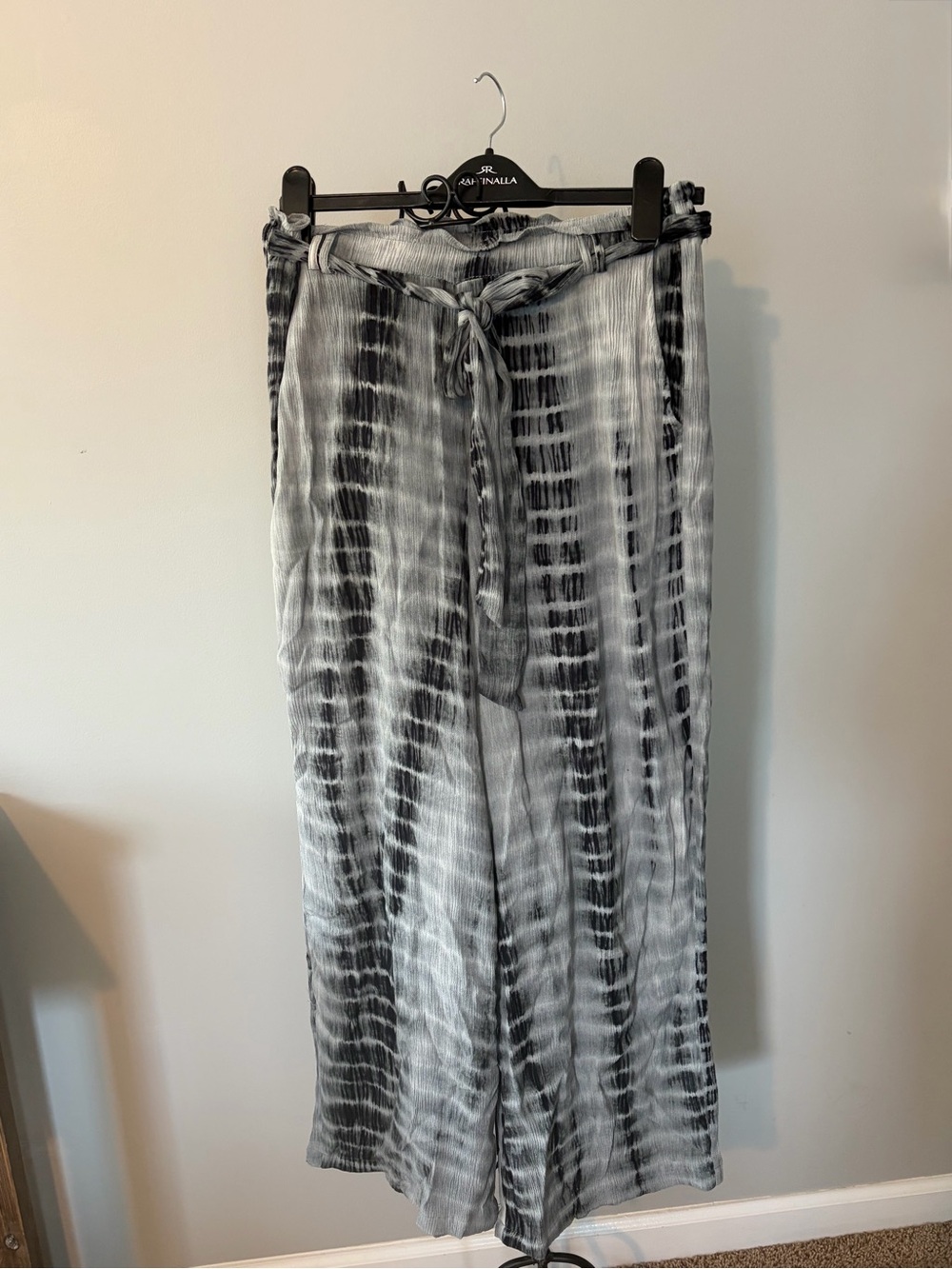 Mystree Black & White Tie-Dye Wide Leg Pants Waist Tie size medium comfortable